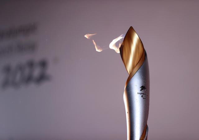 北京冬残奥会火种在英国曼德维尔采集