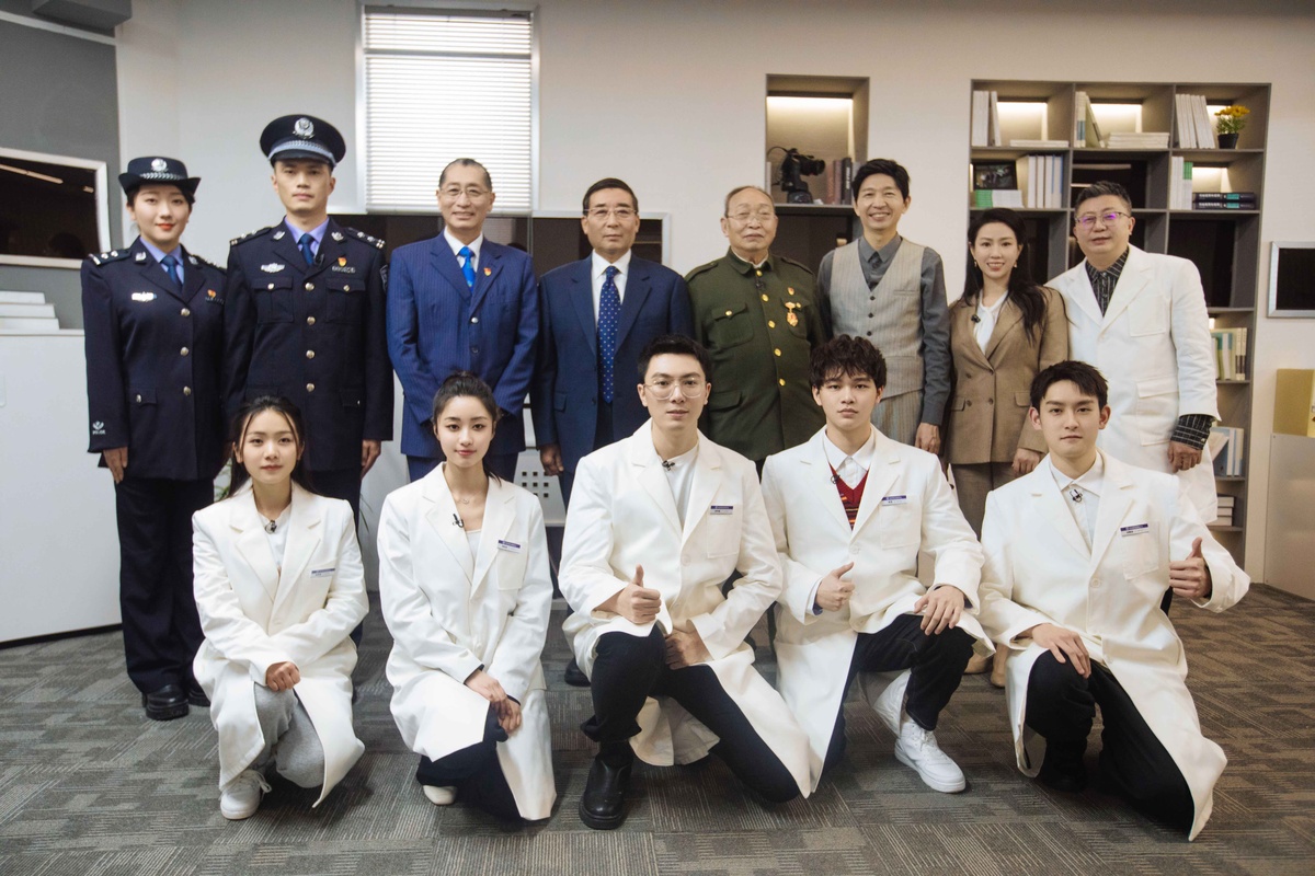 二十年只为一个真相 《初入职场的我们·法医季》感悟法医传承