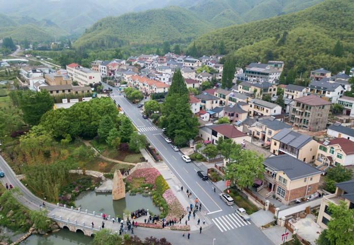 人不负青山,青山定不负人