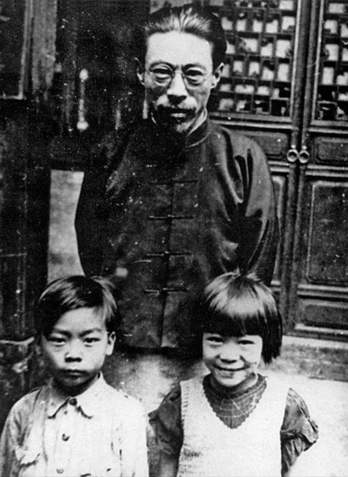 三幅彩色的人生画卷