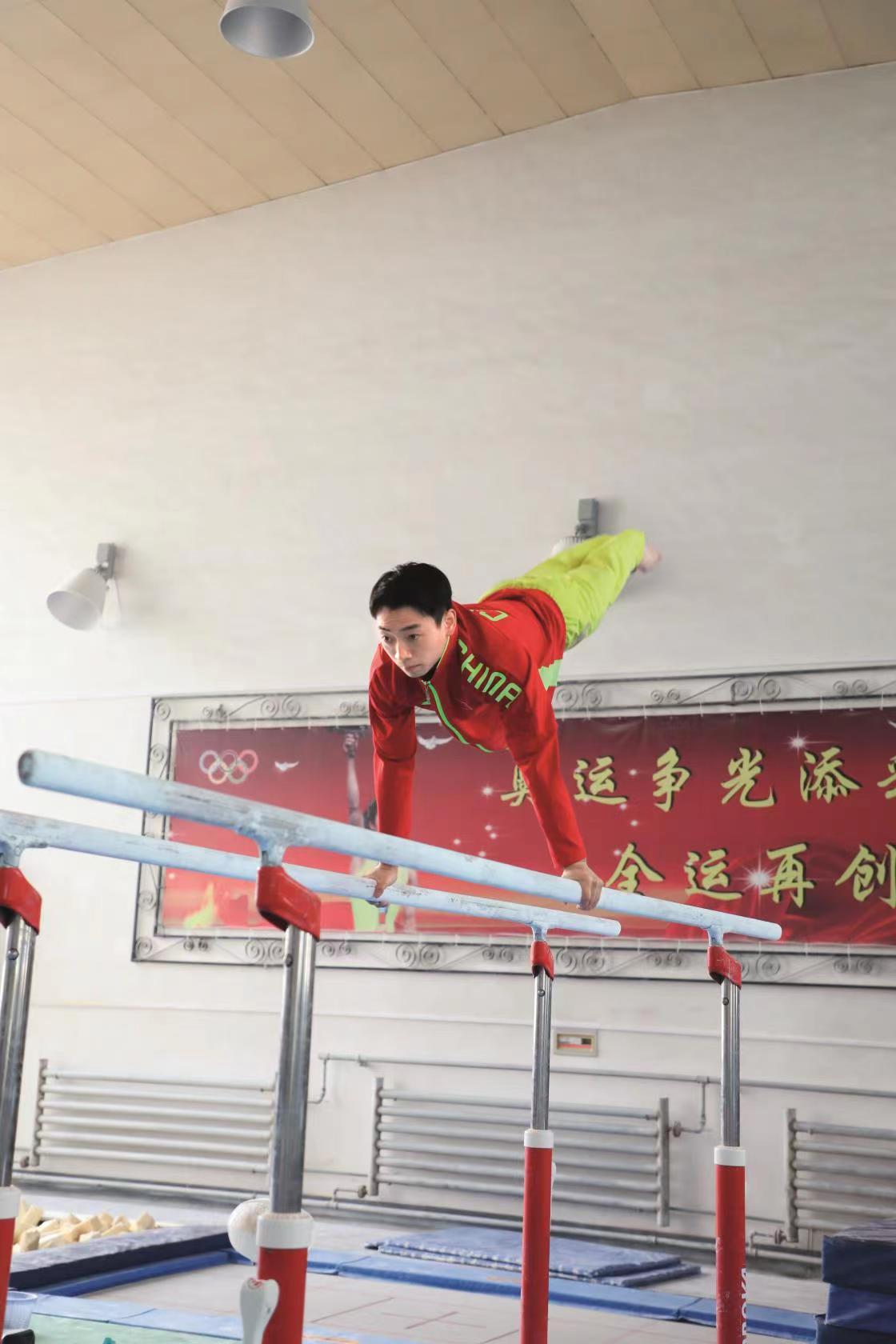 “双杠王”邹敬园的成都之恋