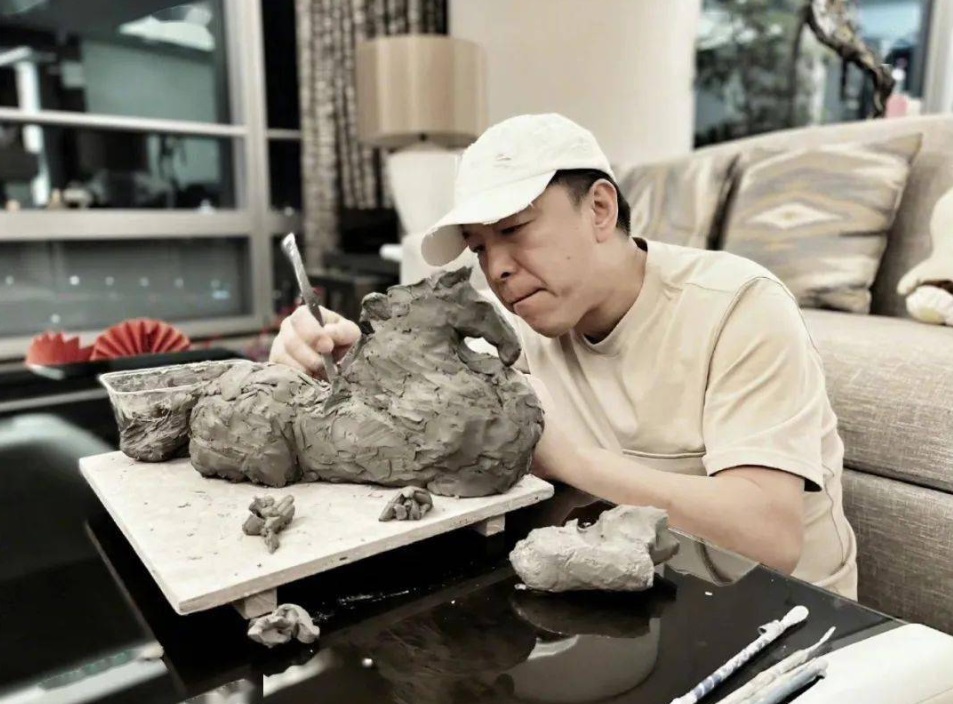 专访｜黄渤：爱比鸡娃更重要