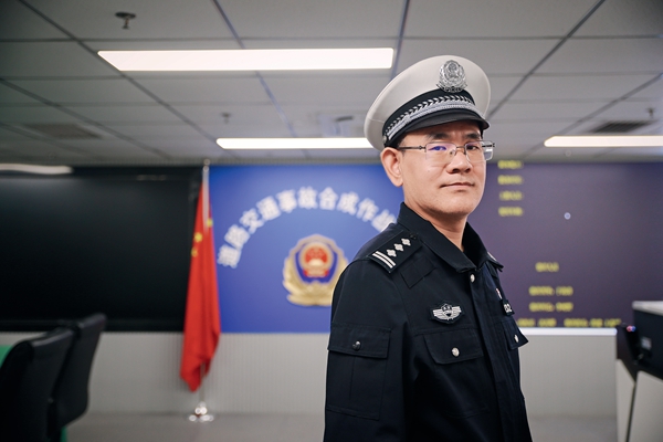 博士后当交警,不只因为“轴”