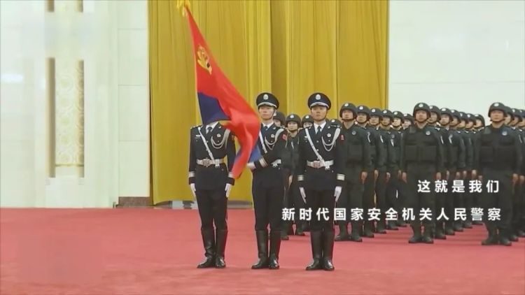 没有照片，只有胸前的五星红旗！这位获奖者来自……