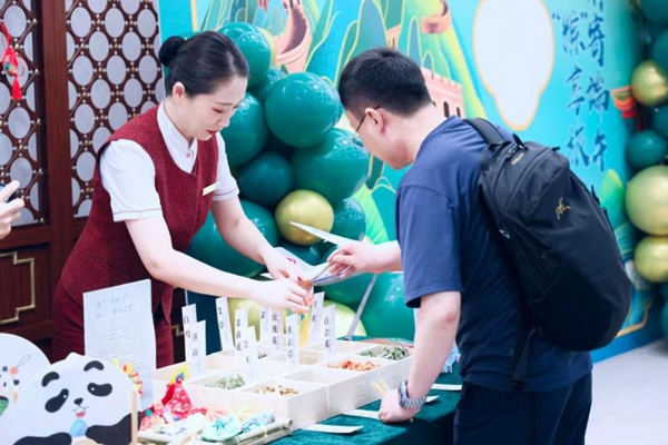 情寄端午，“粽”享旅途 国航举办端午节主题文化体验活动
