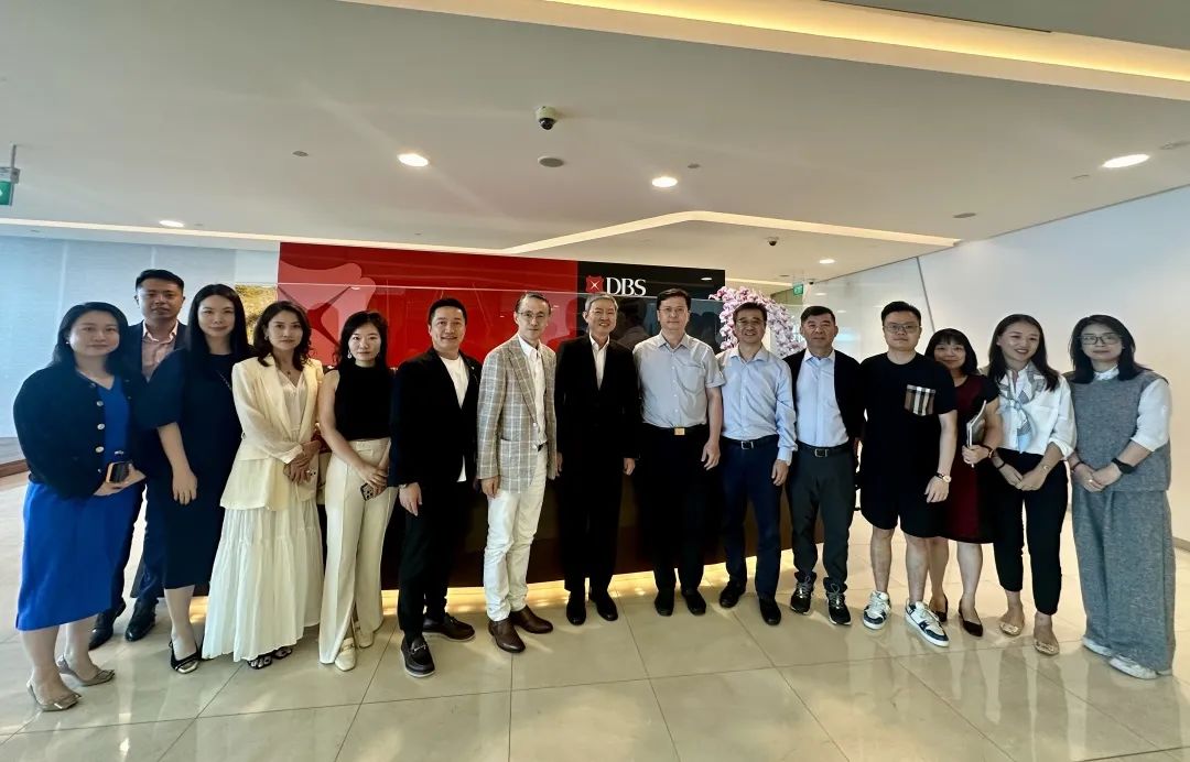 上海市嘉兴商会代表团赴新加坡考察