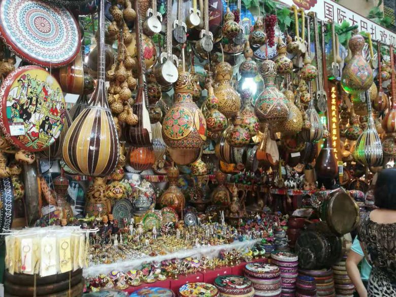 I'm in Xinjiang Bazaar Shopping