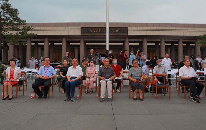 中国延安精神研究会举办纪念毛泽东《在延安文艺座谈会上的讲话》发表80周年文艺演出