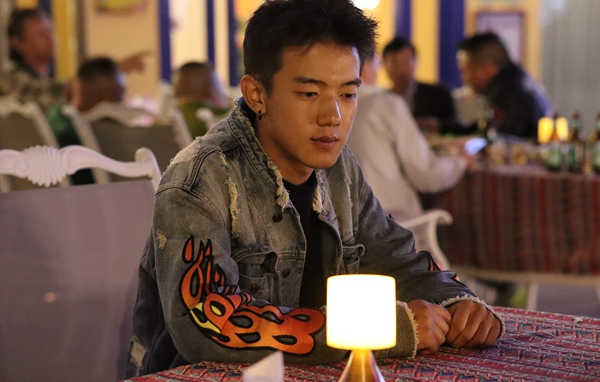 一首《康定情歌》，唤起人们共同的情感
