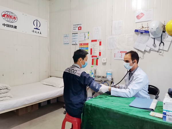 “天路”上的“巴铁”