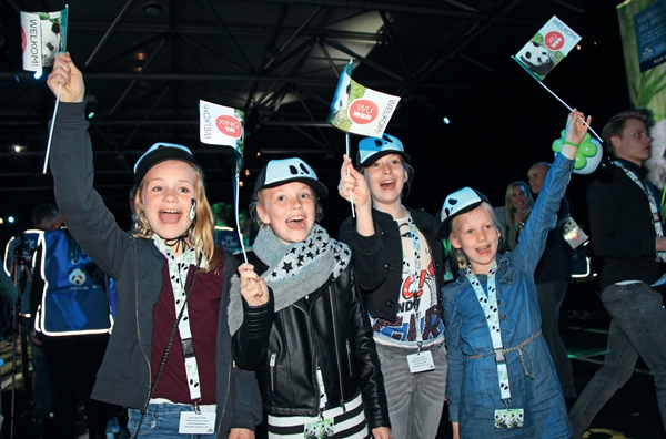 “梵星”闪耀荷兰小城