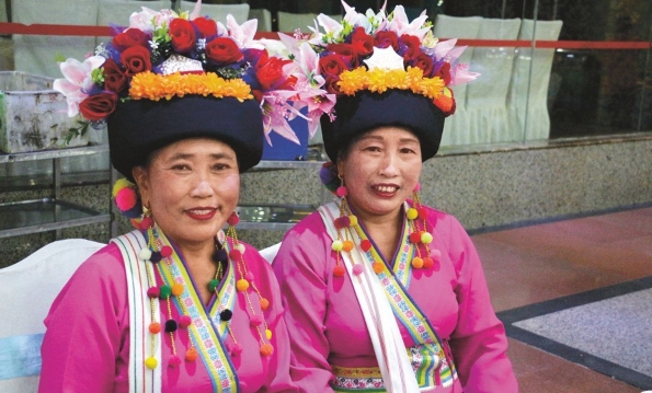 布朗族弹唱传承人：唱出一番新天地