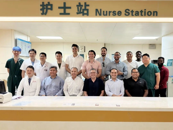 墨西哥关节外科医学专家到访湘雅医院参观交流