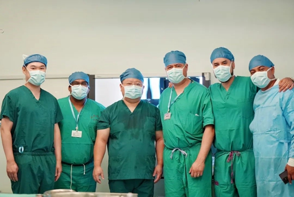 墨西哥关节外科医学专家到访湘雅医院参观交流