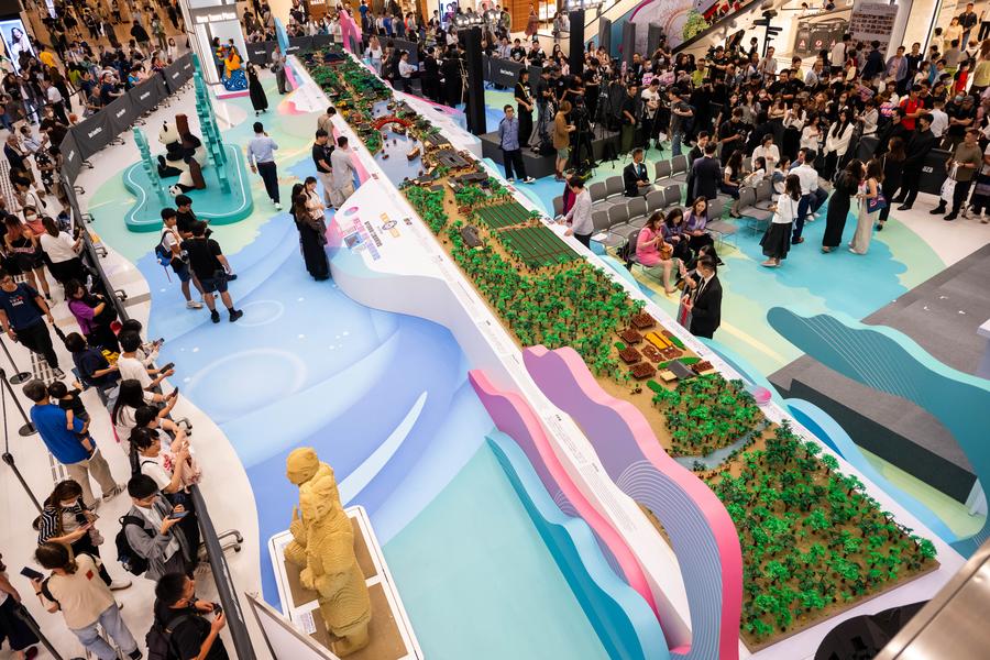 World's largest lego enlivens iconic ancient Chinese painting