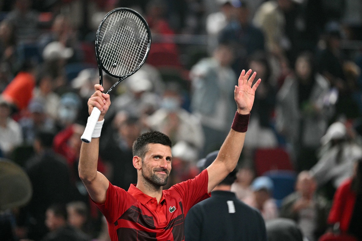 Djokovic proves staying power as progresses to Shanghai semi-finals