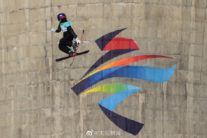 转发！历史一刻！谷爱凌创造中国冰雪历史