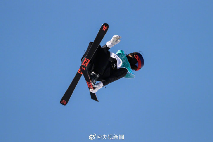 转发！历史一刻！谷爱凌创造中国冰雪历史