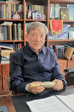 刘嘉麒