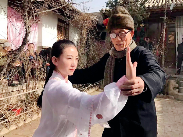 “女侠”圈粉百万
